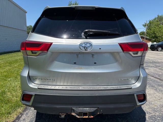 Used 2018 Toyota Highlander Limited AWD/4WD image 16