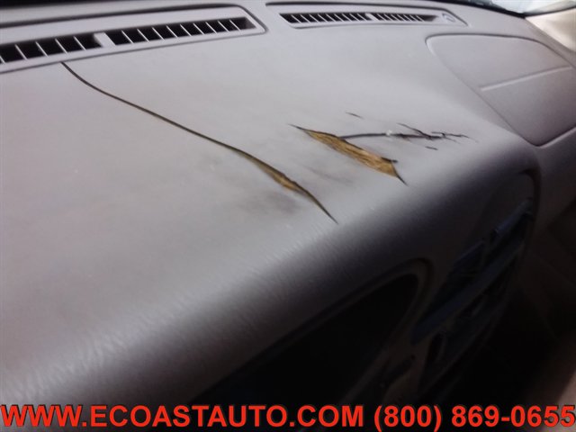 Used 1998 Nissan Pathfinder SE AWD/4WD image 17