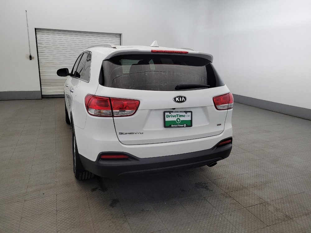 Used 2018 Kia Sorento LX image 6