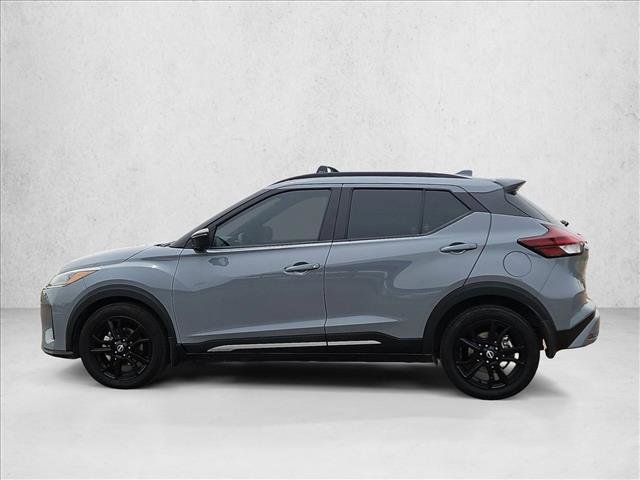 Used 2022 Nissan Kicks SR w/ Interior Electronics Package FWD image 9