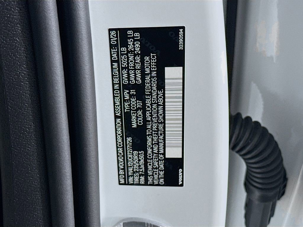 New 2026 Volvo XC40 B5 Plus w/ Protection Package Premier image 33