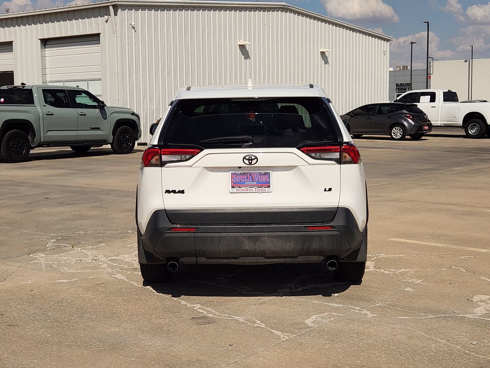 Used 2024 Toyota RAV4 LE FWD image 8