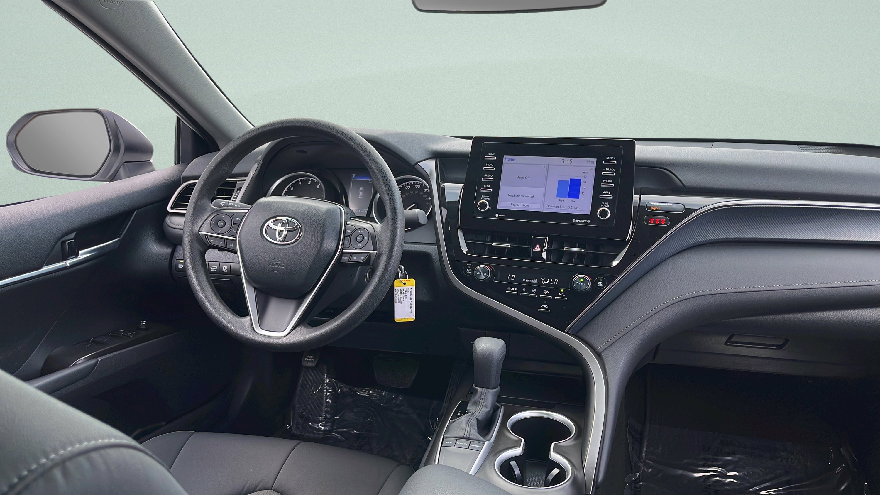 Used 2024 Toyota Camry LE FWD image 28