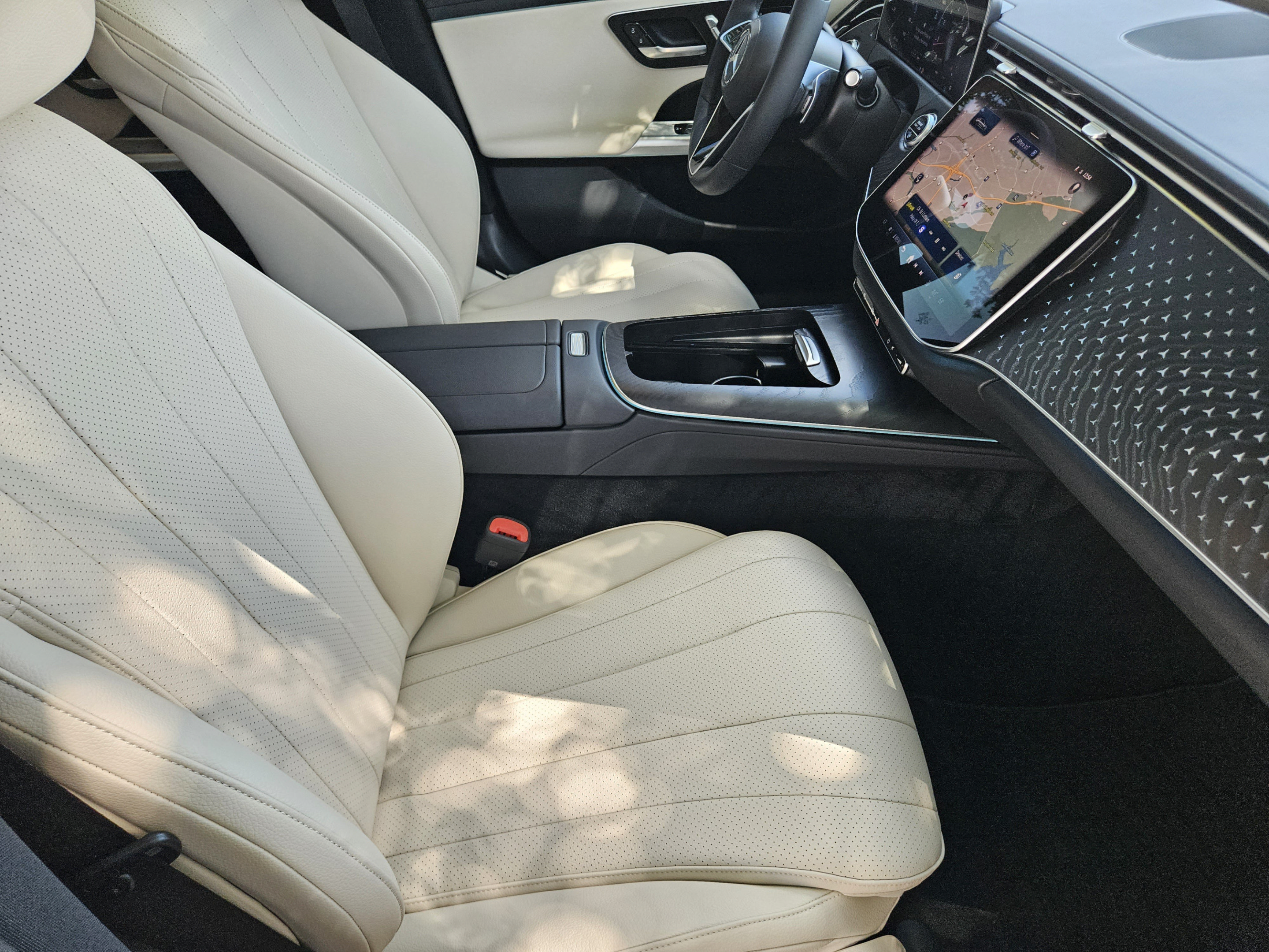 Certified 2024 Mercedes-Benz E 350 4MATIC Sedan image 6