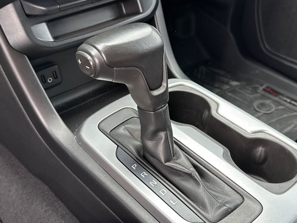 Used 2019 Chevrolet Colorado LT w/ LT Convenience Package RWD image 9