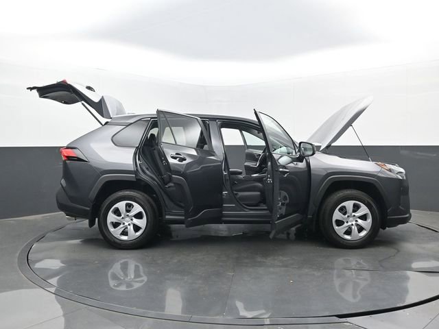 Used 2025 Toyota RAV4 LE FWD image 31