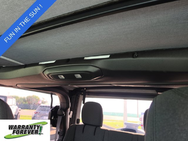Used 2025 Jeep Wrangler Sport AWD/4WD image 25