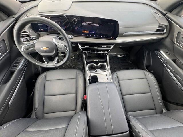 Used 2024 Chevrolet Traverse LT w/ Trailering Package FWD image 19