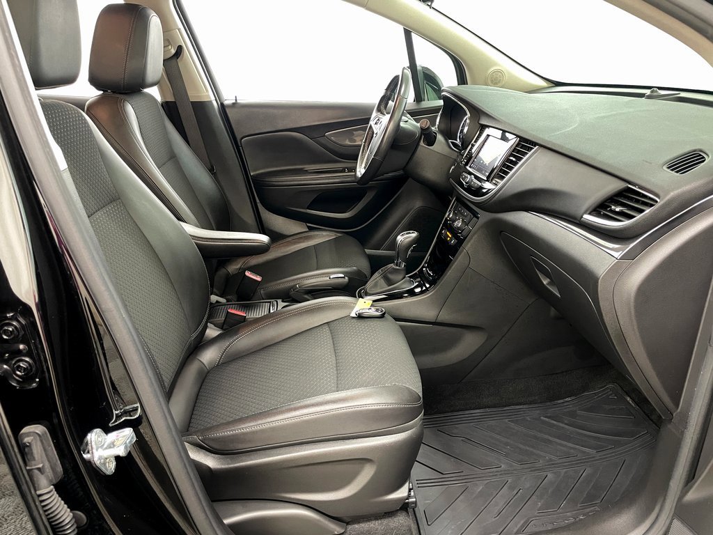 Certified 2022 Buick Encore Preferred w/ Safety Package image 34