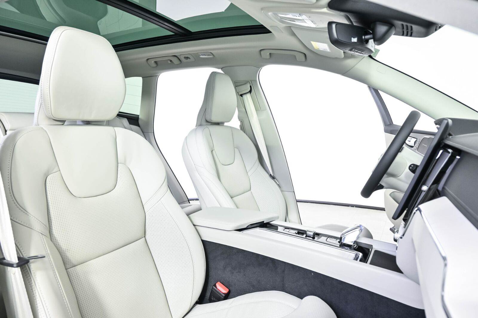 New 2027 Volvo XC60 B5 Ultra AWD/4WD image 22