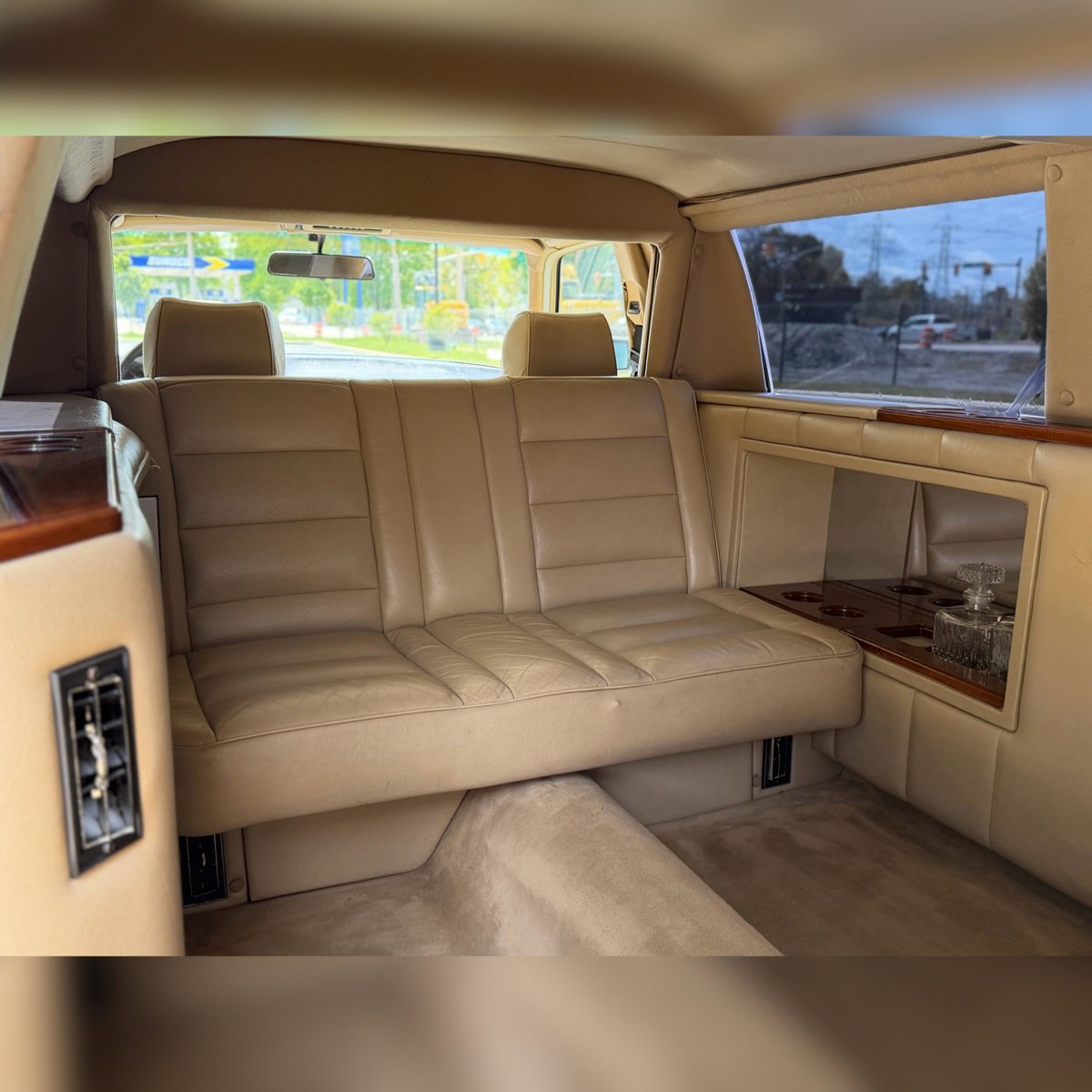 Used 1989 Mercedes-Benz 560 SEL image 8