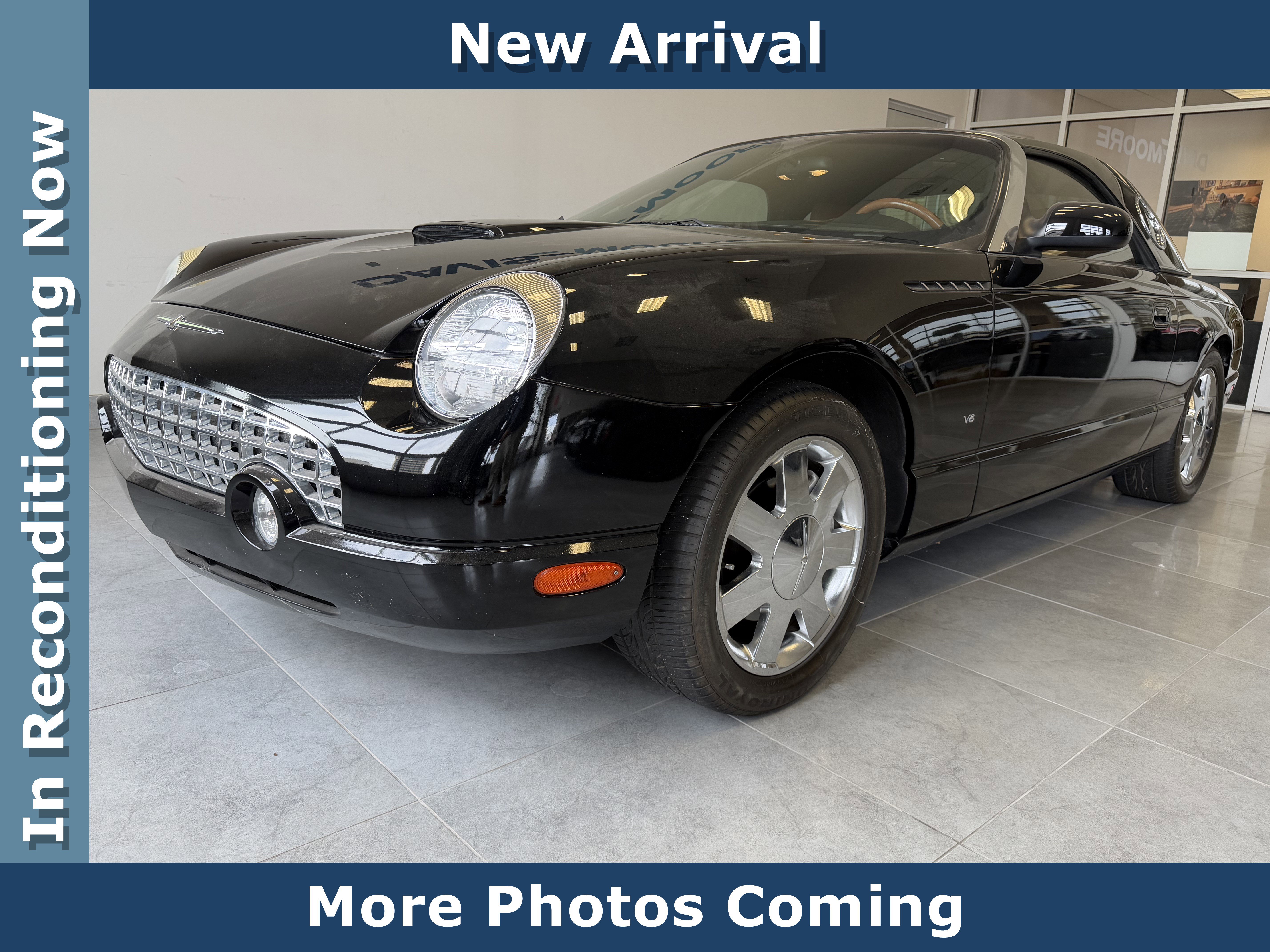 Used 2003 Ford Thunderbird Base image 4