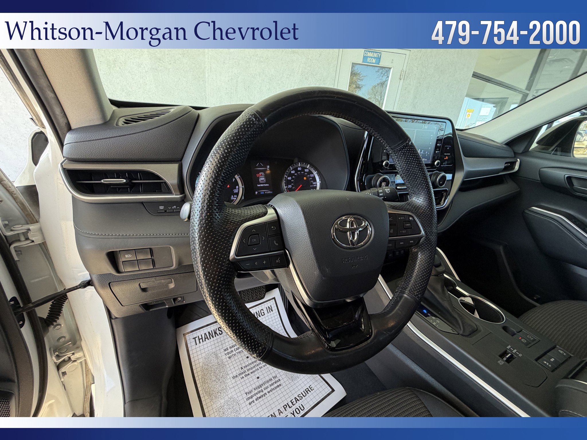 Used 2021 Toyota Highlander L image 10