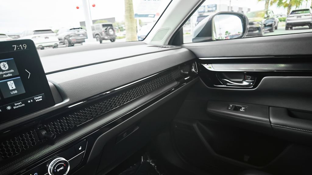 Used 2025 Honda CR-V EX-L image 39