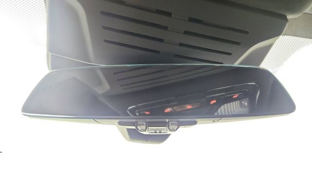 Used 2024 BMW X7 xDrive40i w/ Executive Package image 57