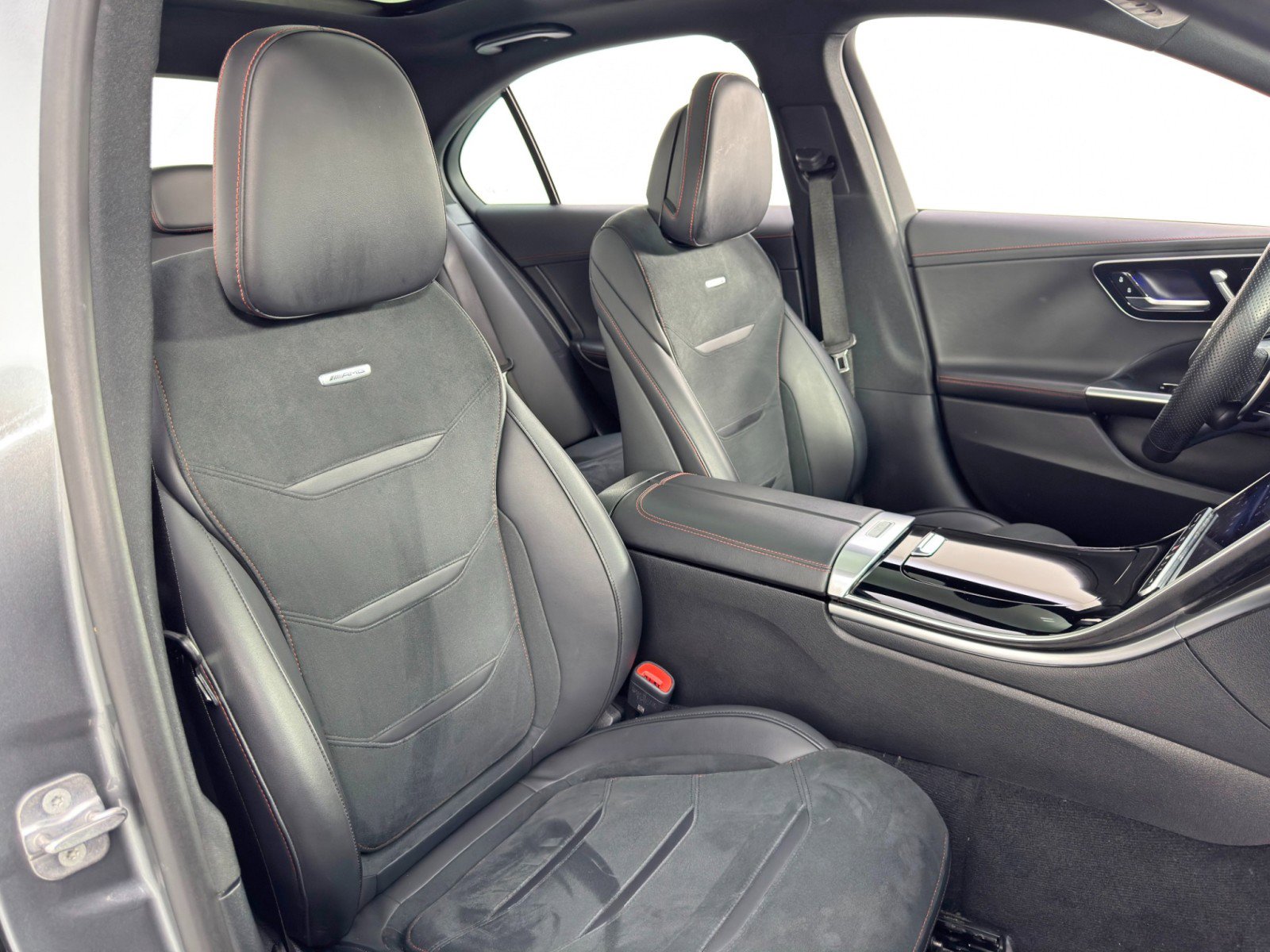 Used 2024 Mercedes-Benz C 43 AMG 4MATIC Sedan image 43