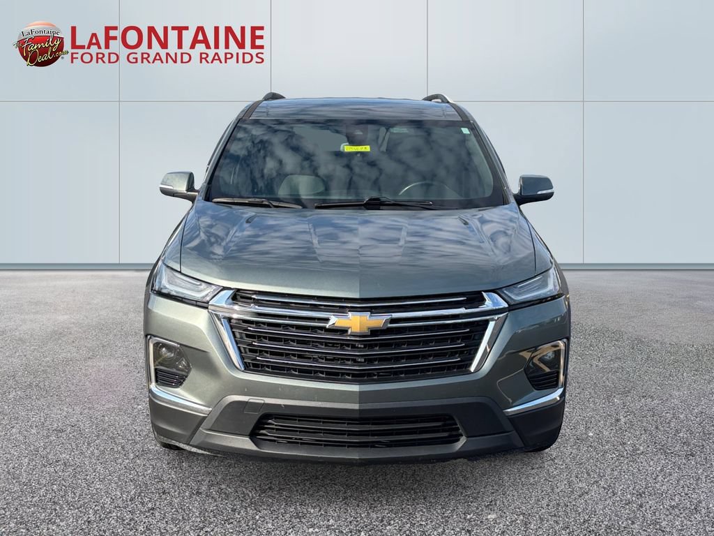 Used 2023 Chevrolet Traverse LT AWD/4WD image 2