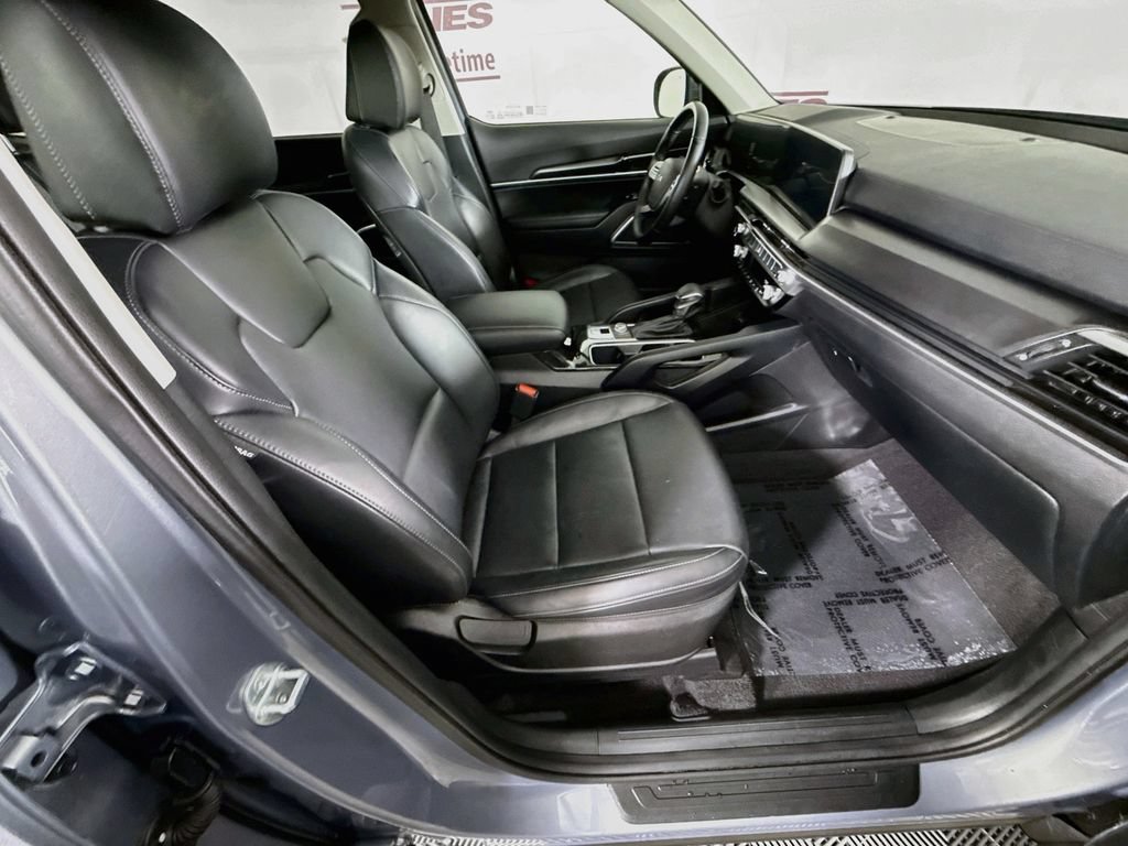 Used 2024 Kia Telluride LX AWD/4WD image 33