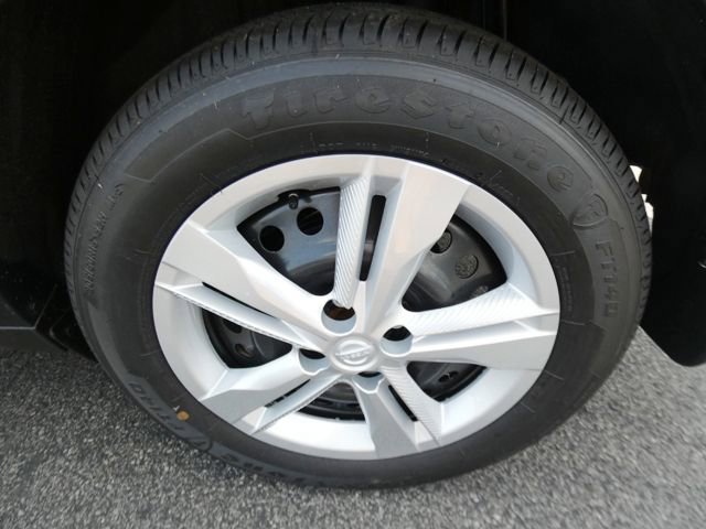 New 2025 Nissan Kicks Play S image 9