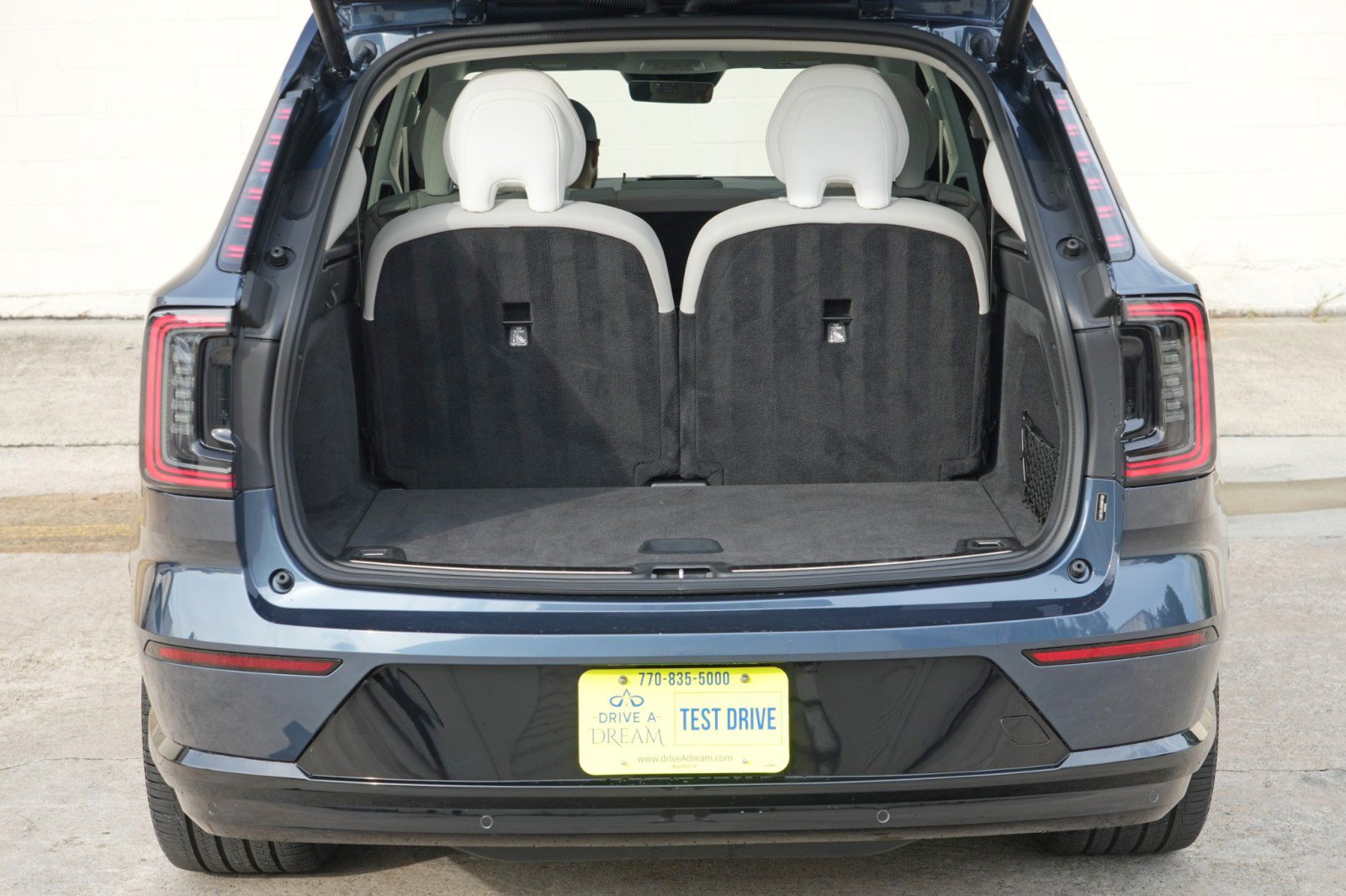 Used 2025 Volvo EX90 Ultra AWD/4WD image 10