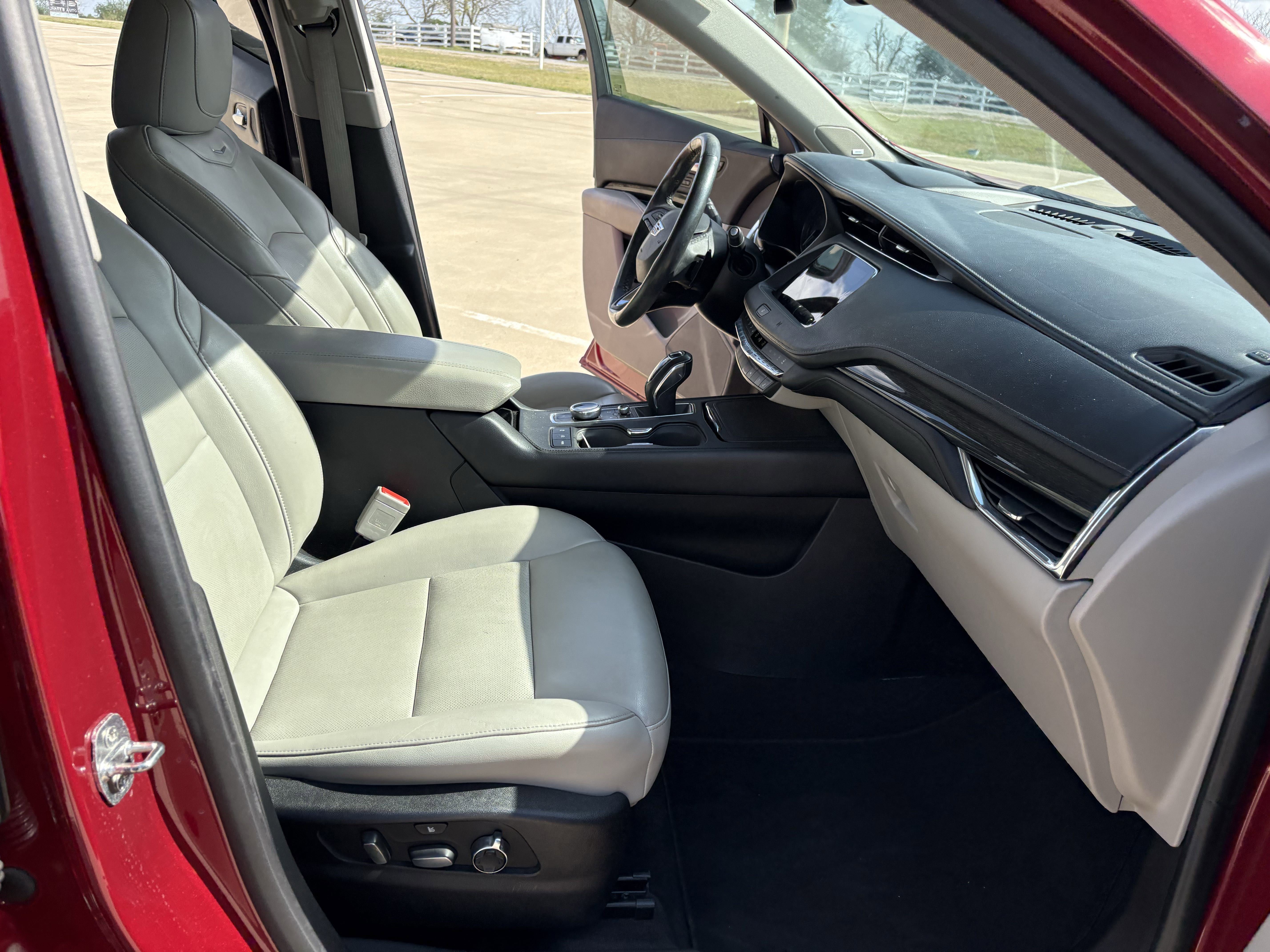 Used 2019 Cadillac XT4 Premium Luxury image 15