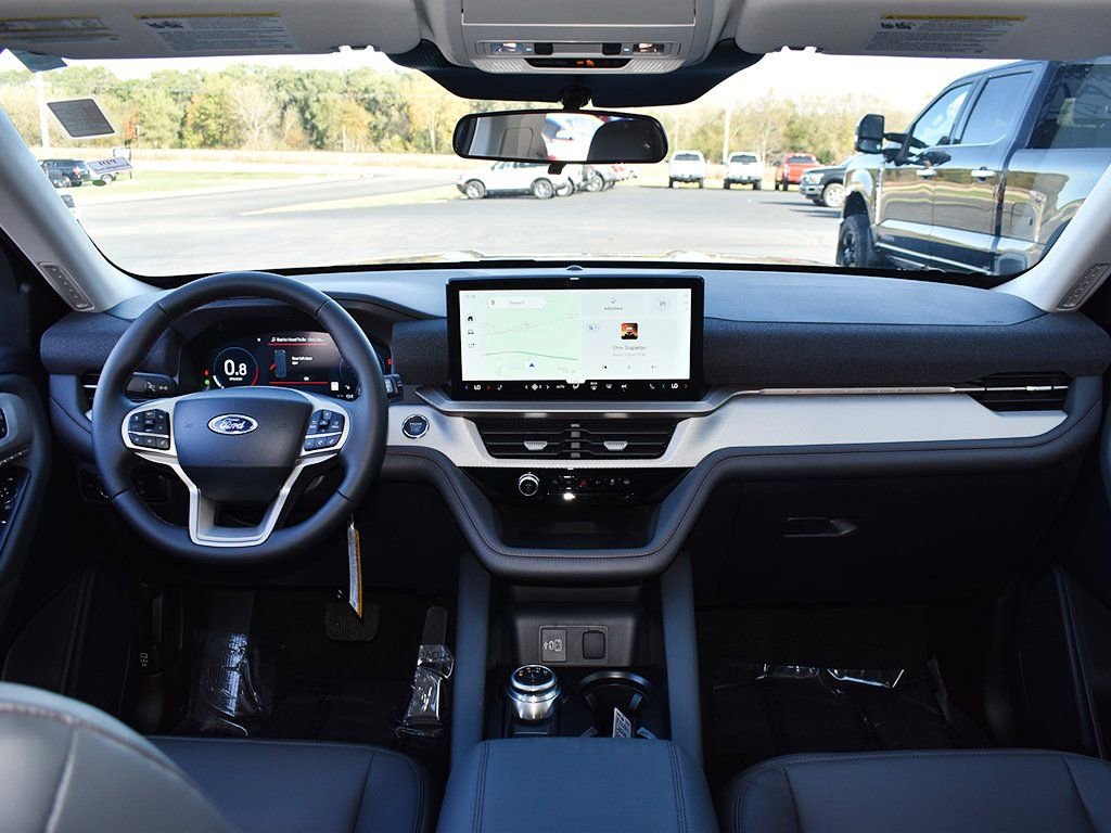 New 2026 Ford Explorer Active w/ Active Comfort Package image 4