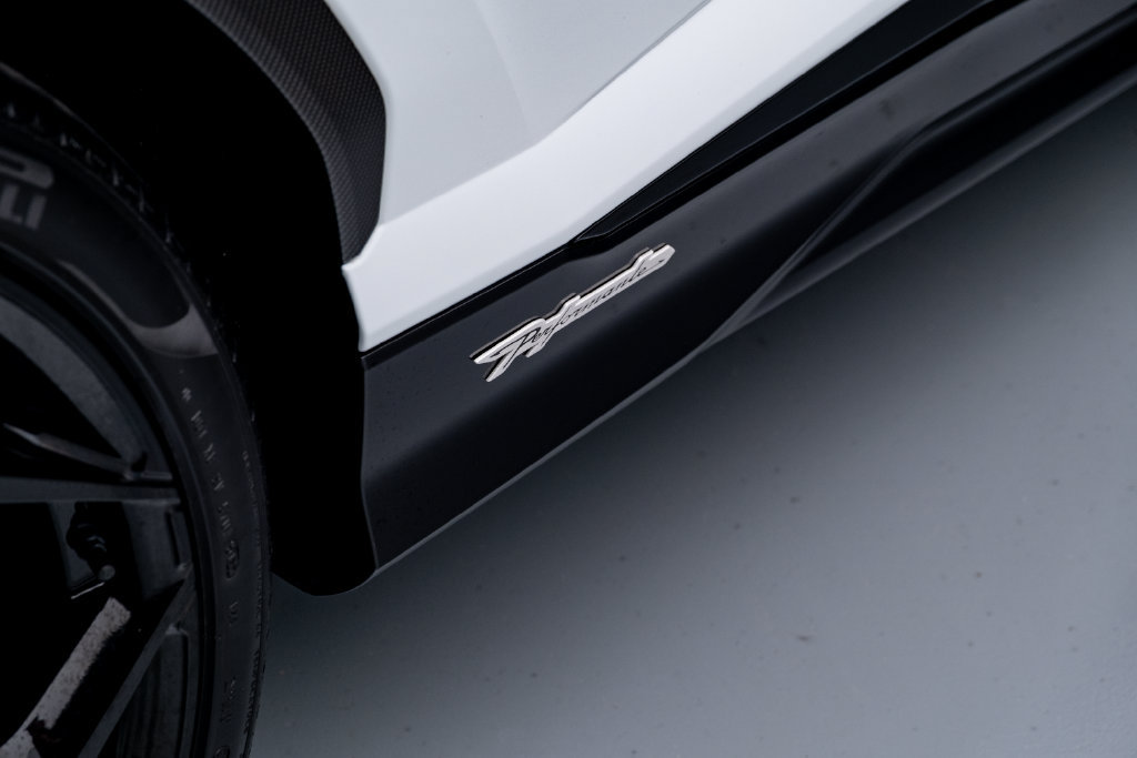 Used 2024 Lamborghini Urus Performante AWD/4WD image 37