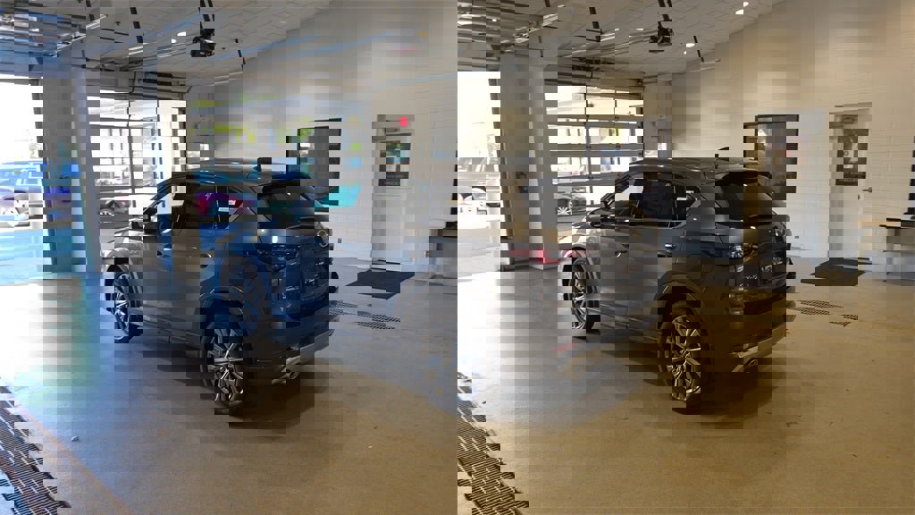 New 2025 MAZDA CX-5 Signature image 8