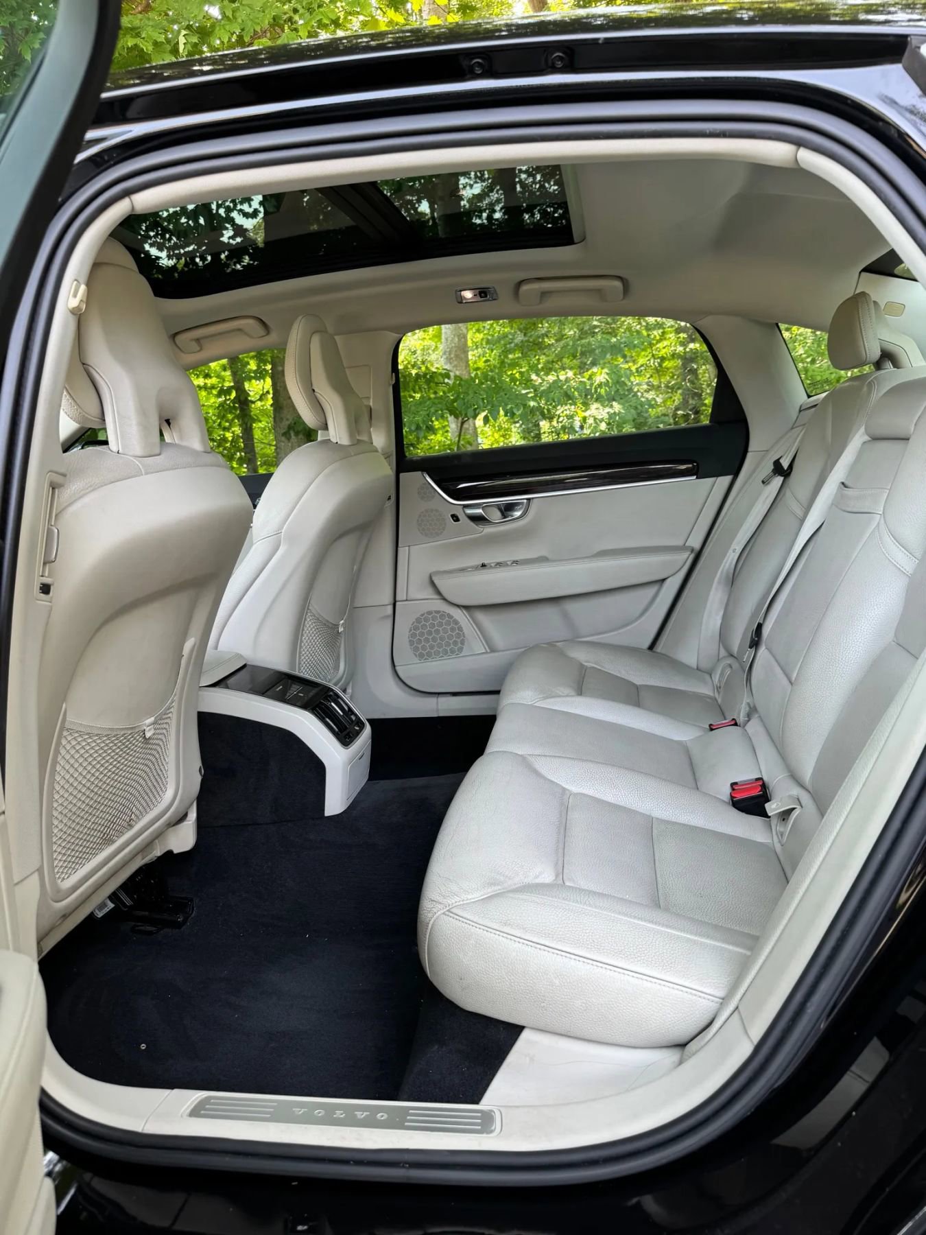Used 2018 Volvo S90 T5 Momentum w/ Convenience Package image 13