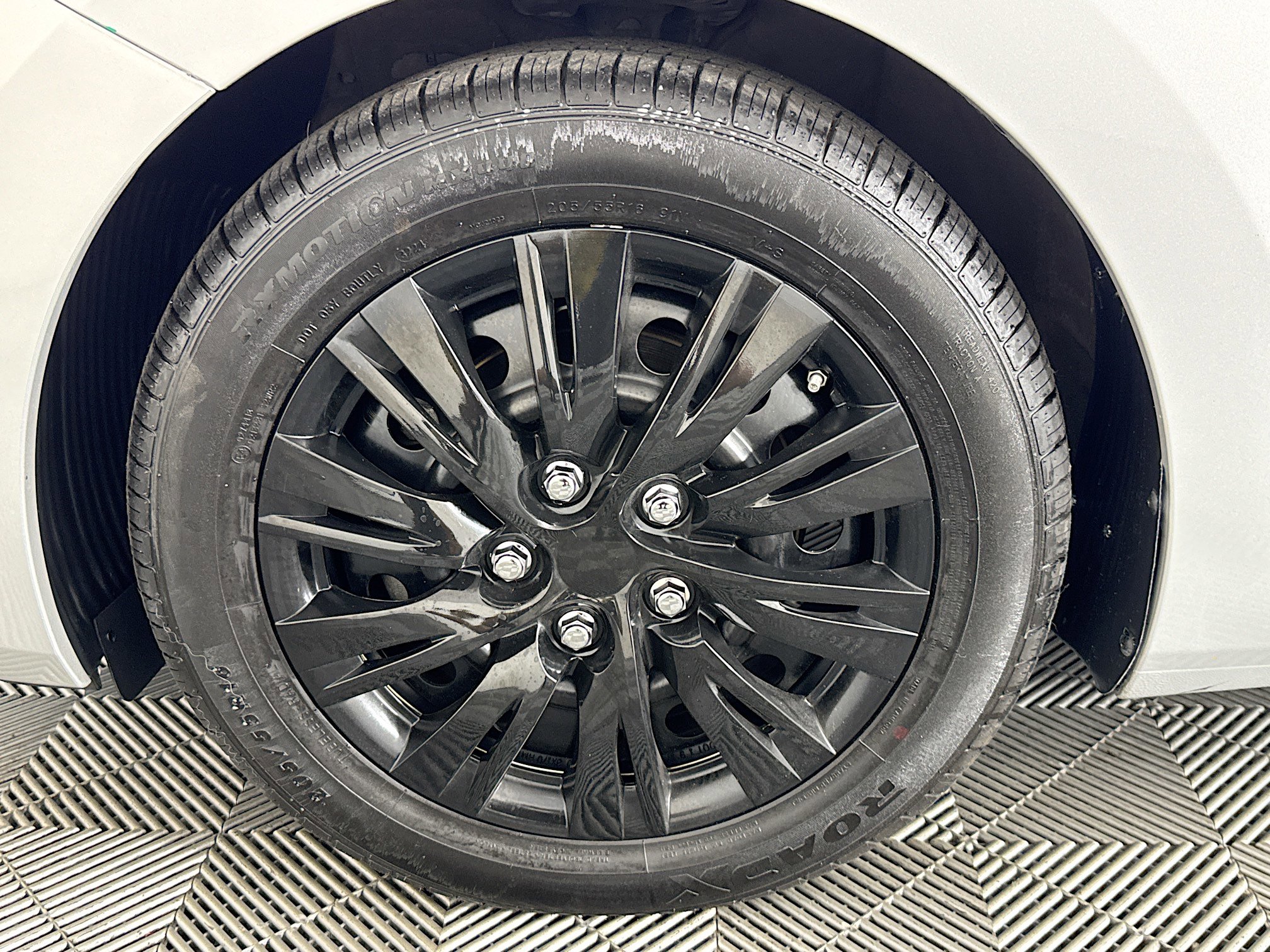 Used 2017 Hyundai Elantra GT image 63