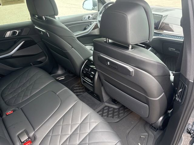 Used 2025 BMW X5 xDrive50e w/ Climate Comfort Package AWD/4WD image 17