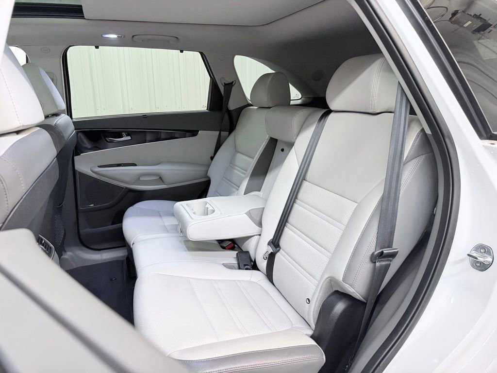 Used 2019 Kia Sorento SX FWD image 30