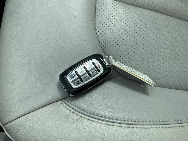 Used 2021 Chrysler Pacifica Touring-L image 22