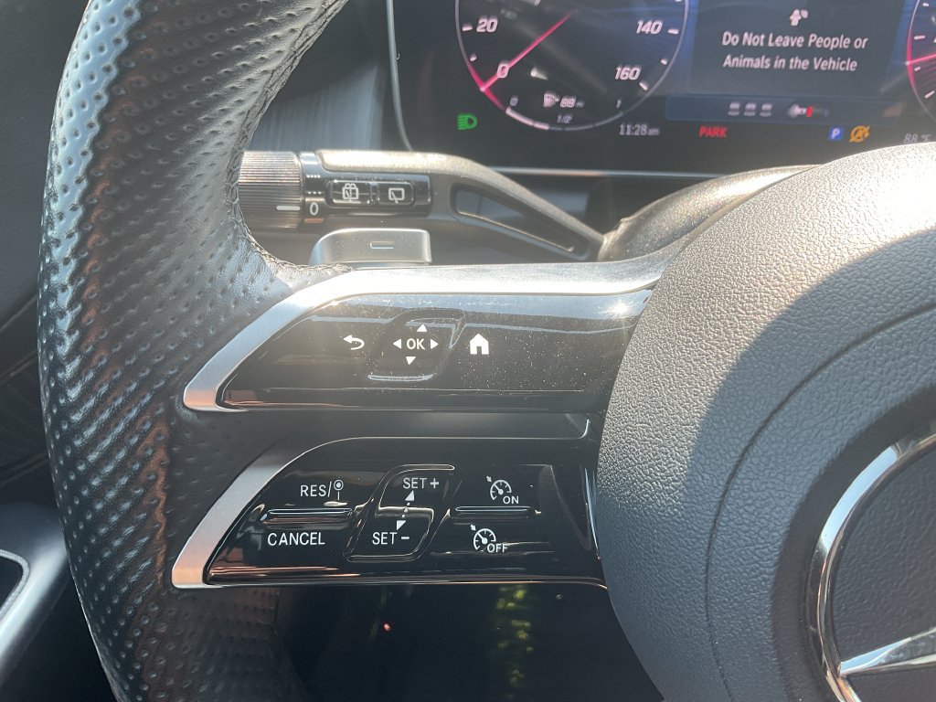 Used 2025 Mercedes-Benz GLC 300 image 22