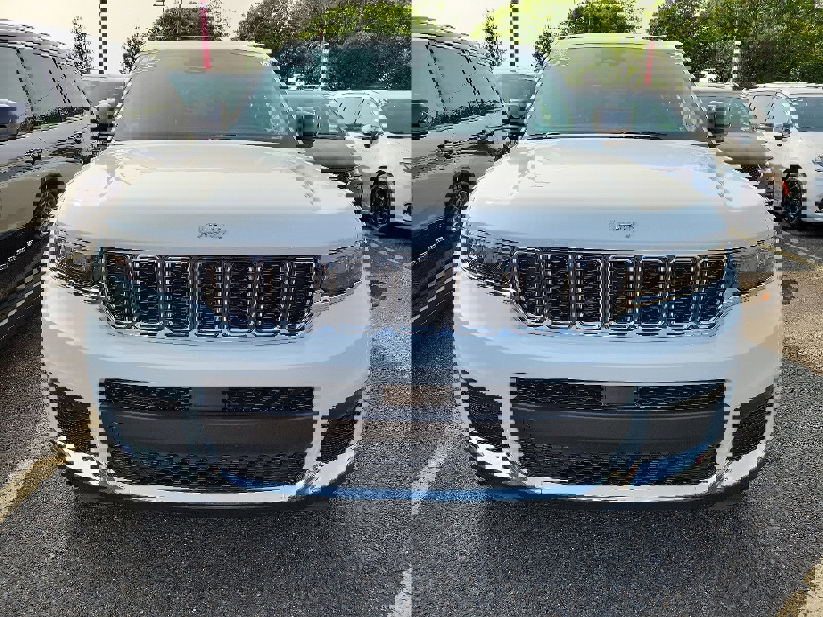 New 2023 Jeep Grand Cherokee L Laredo image 2