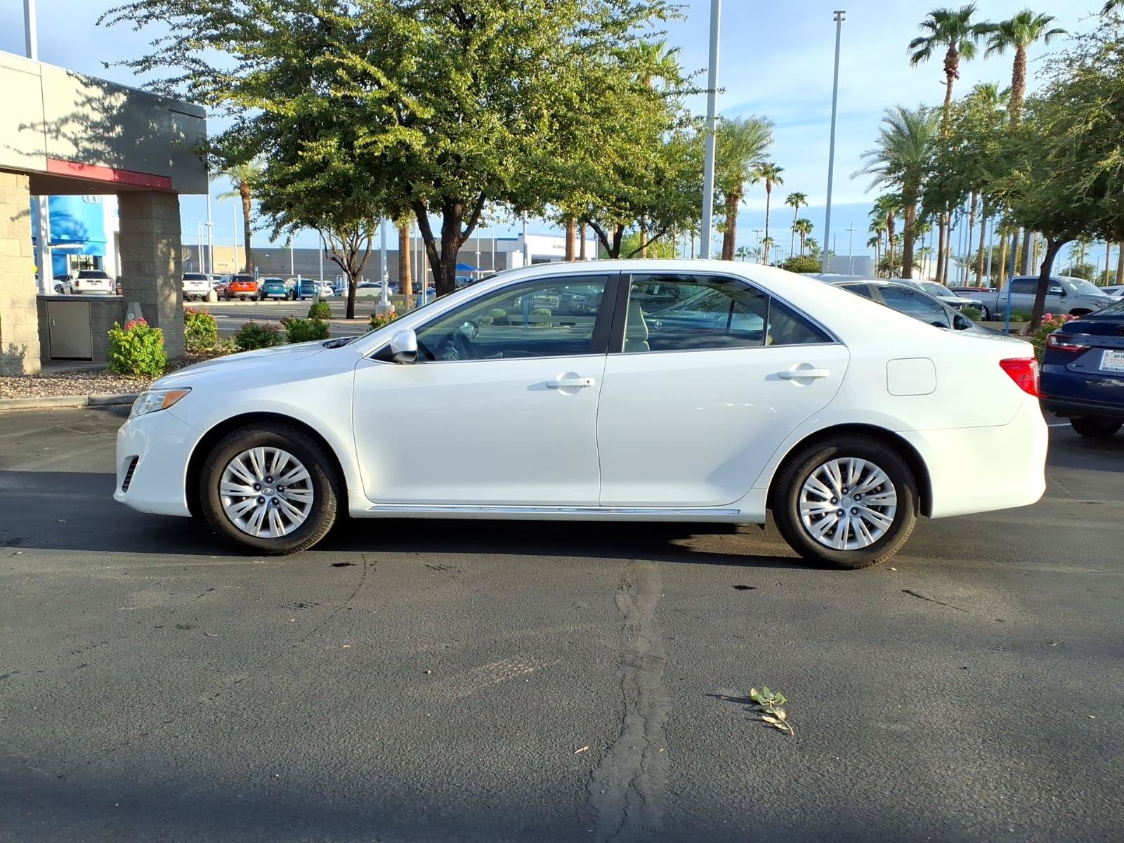 Used 2012 Toyota Camry LE FWD image 7