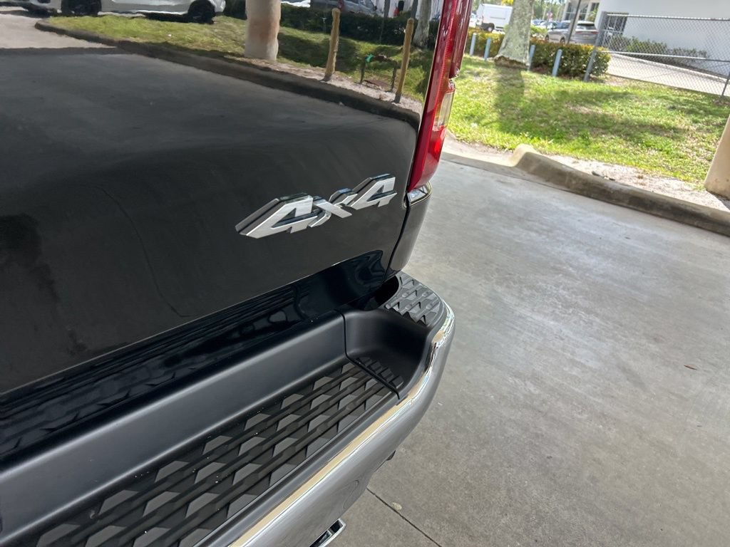 Used 2022 RAM 1500 Laramie AWD/4WD image 22