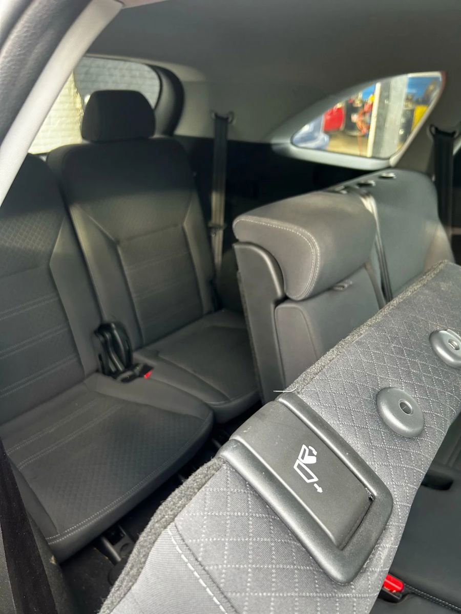 Used 2017 Kia Sorento LX w/ LX Convenience Package image 13