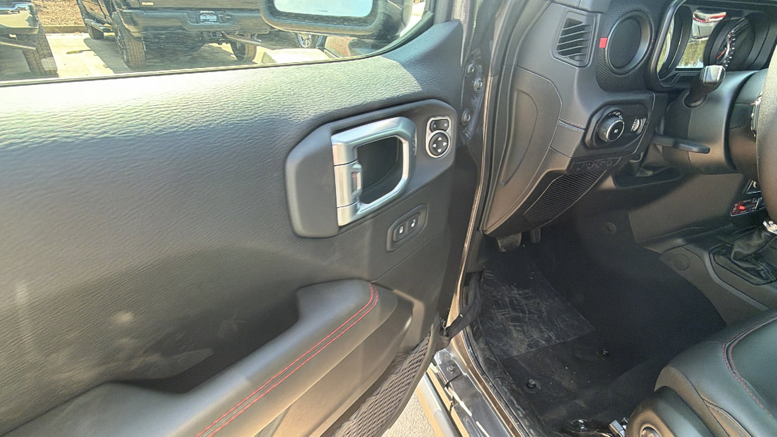 New 2026 Jeep Wrangler Unlimited Rubicon image 15