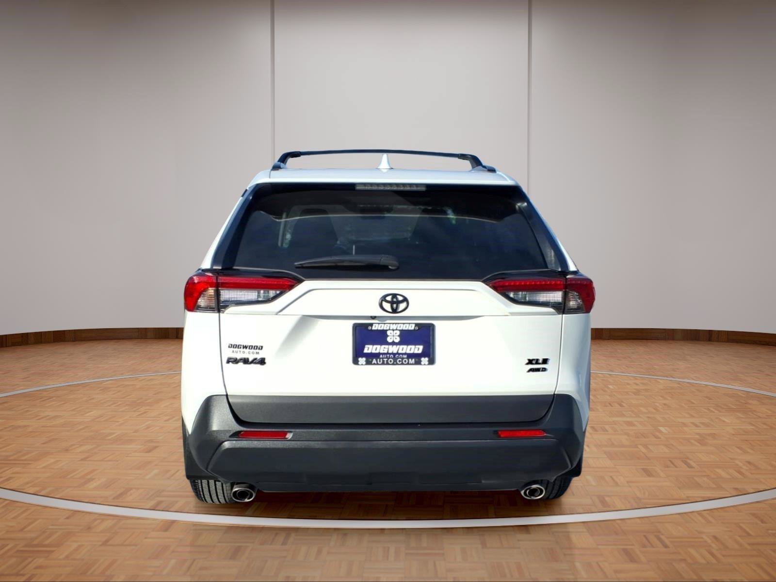 Used 2025 Toyota RAV4 XLE w/ Convenience Package AWD/4WD image 5