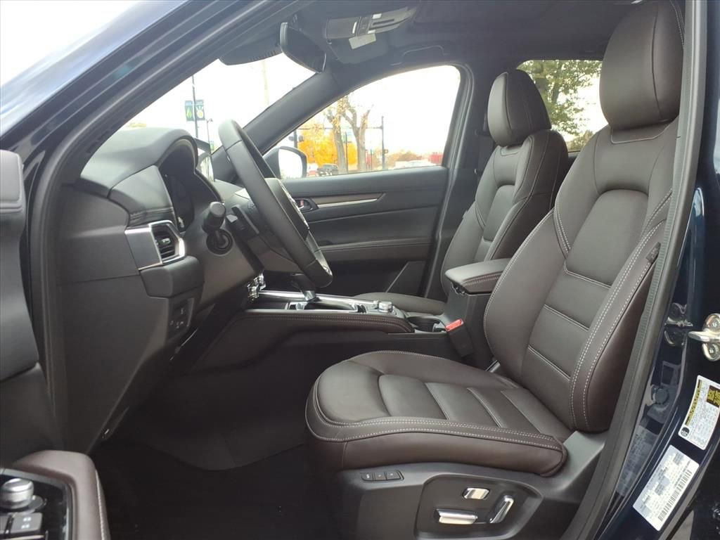 New 2025 MAZDA CX-5 Signature image 12