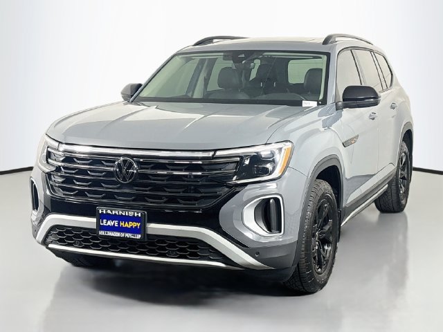 Certified 2024 Volkswagen Atlas Peak Edition SE AWD/4WD image 3