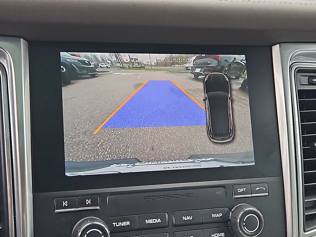 Used 2018 Porsche Macan Turbo image 21