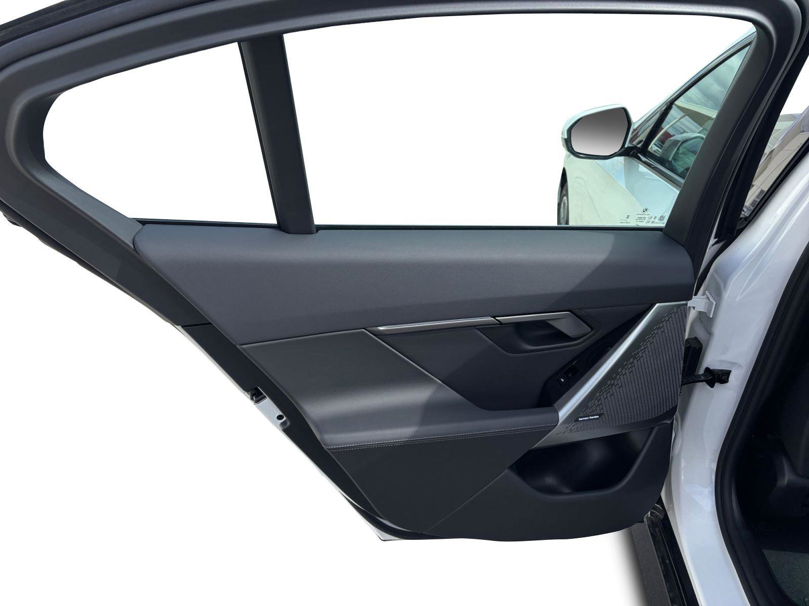 Used 2026 BMW 530i xDrive image 22