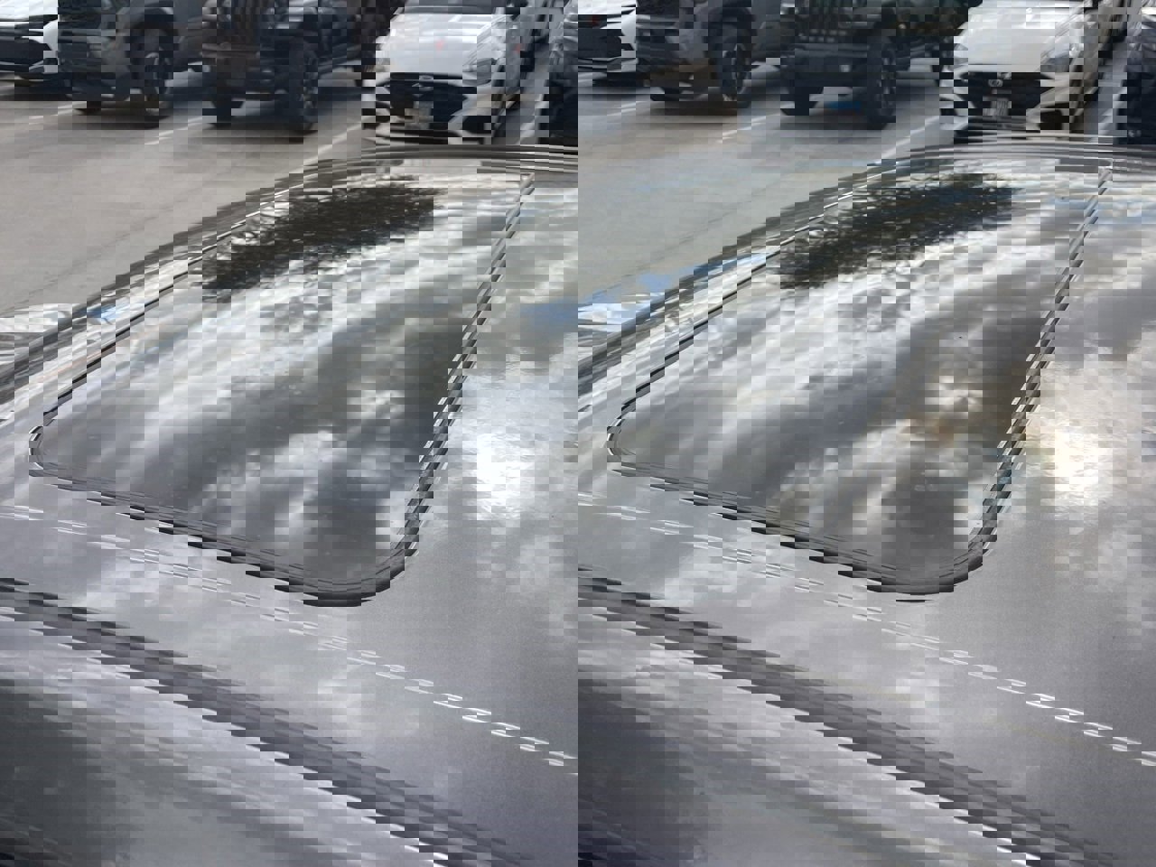 Used 2023 Toyota Camry SE image 5