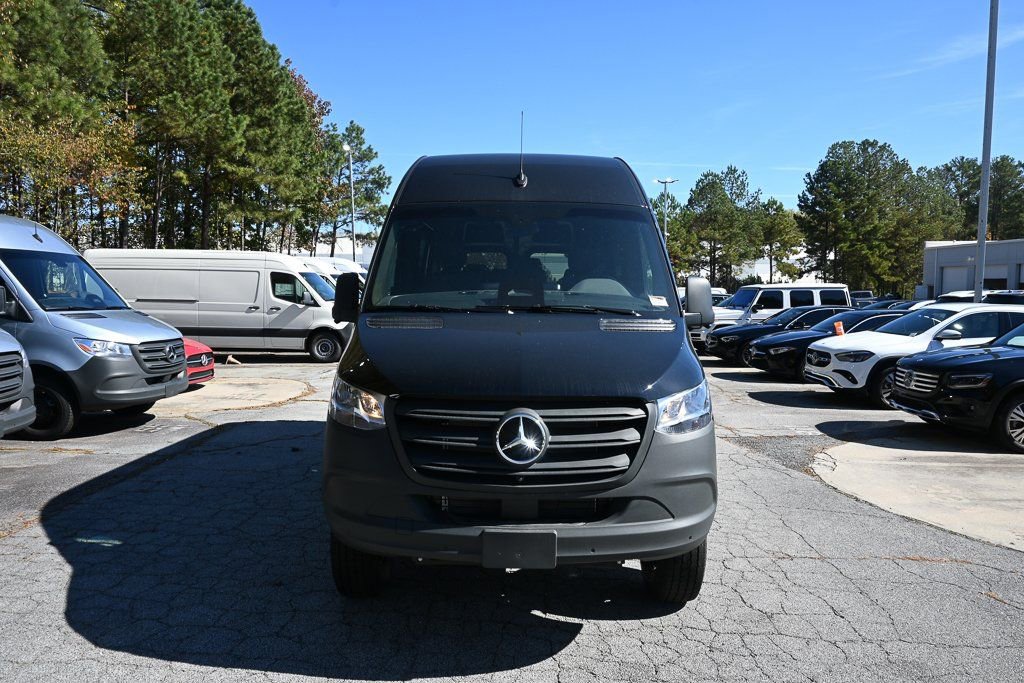 Used 2025 Mercedes-Benz Sprinter 2500 image 28