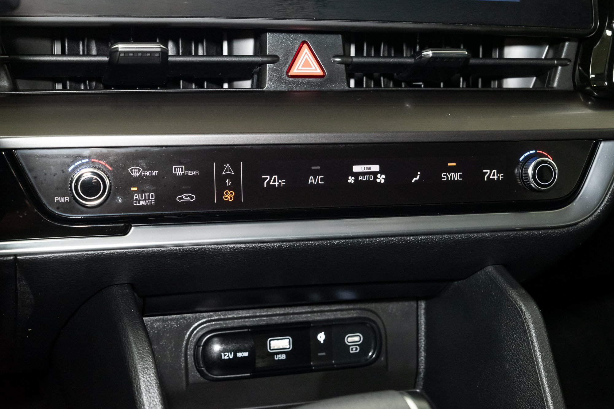 Certified 2024 Kia Sportage EX AWD/4WD image 18