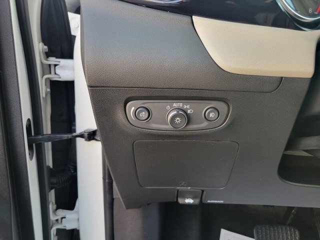 Used 2023 Buick Encore GX Select image 16