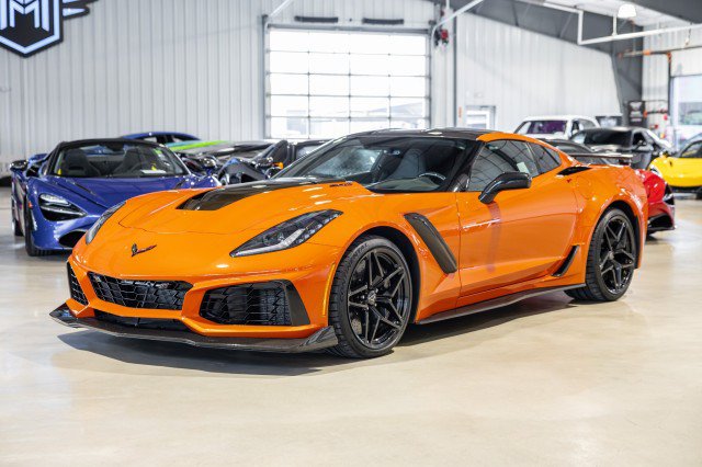 Used 2019 Chevrolet Corvette ZR1 RWD image 2