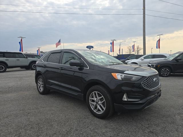 Used 2024 Ford Edge SEL w/ Convenience Package AWD/4WD image 3